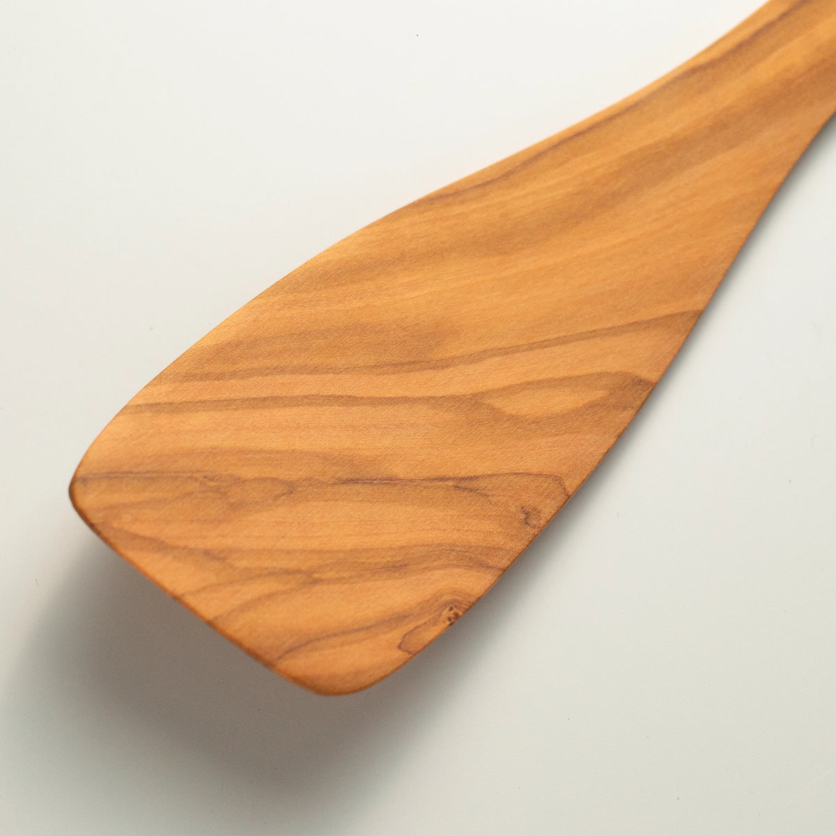 Fackelmann łopatka kuchenna 30 cm z drewna oliwnego