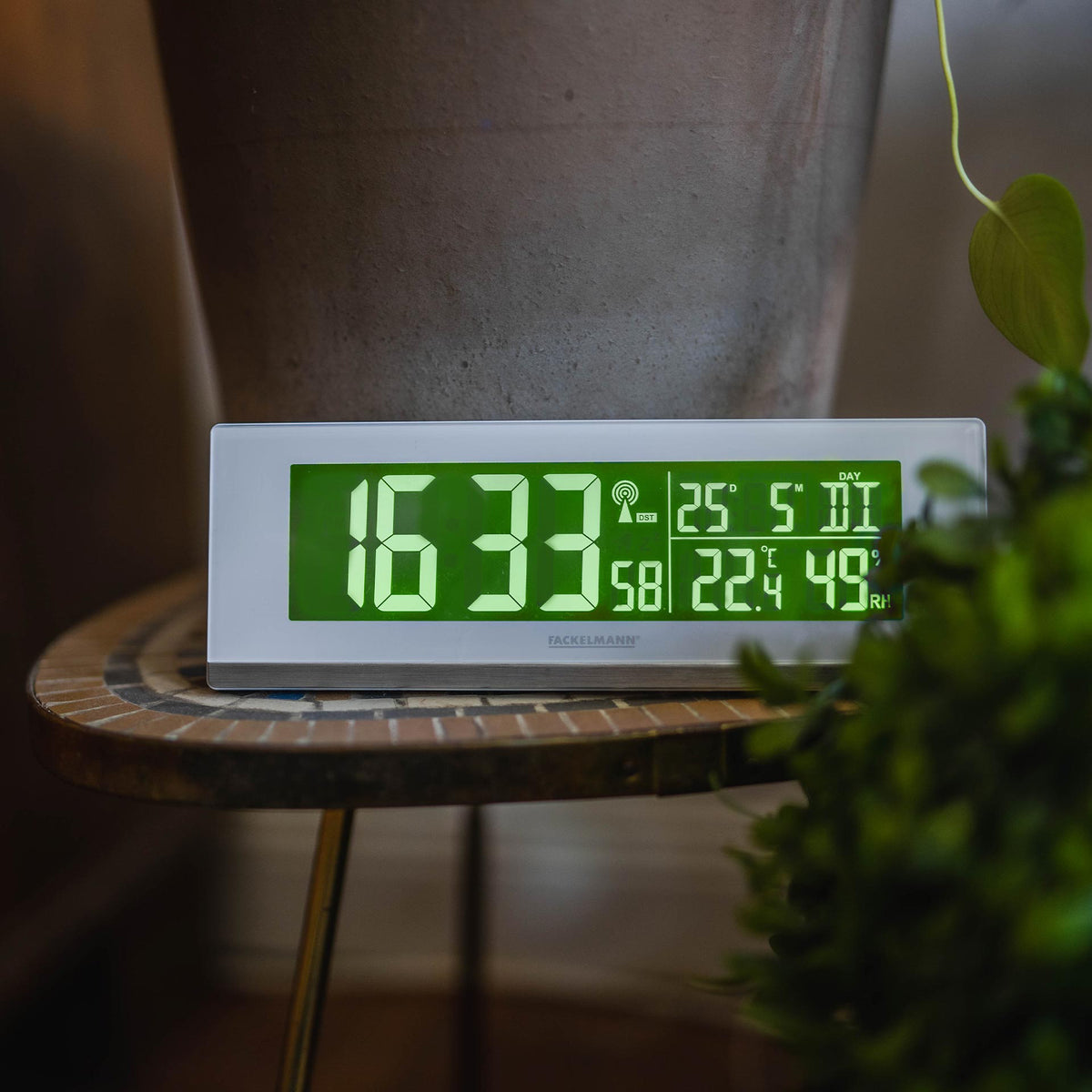 Fackelmann cyfrowy zegar radiowy / budzik i termometr